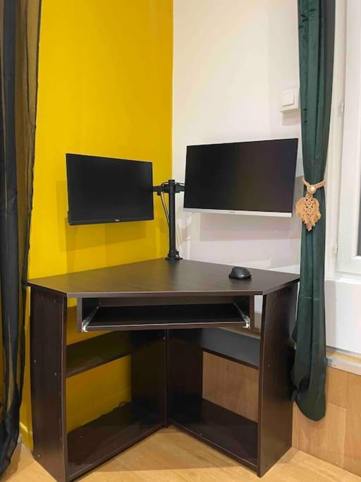Apartment .